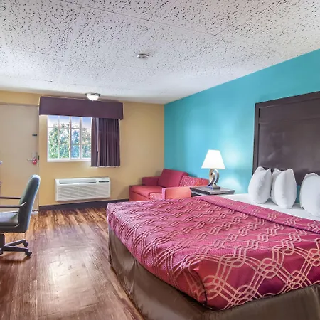 Econo Lodge Hotel Bradford-3